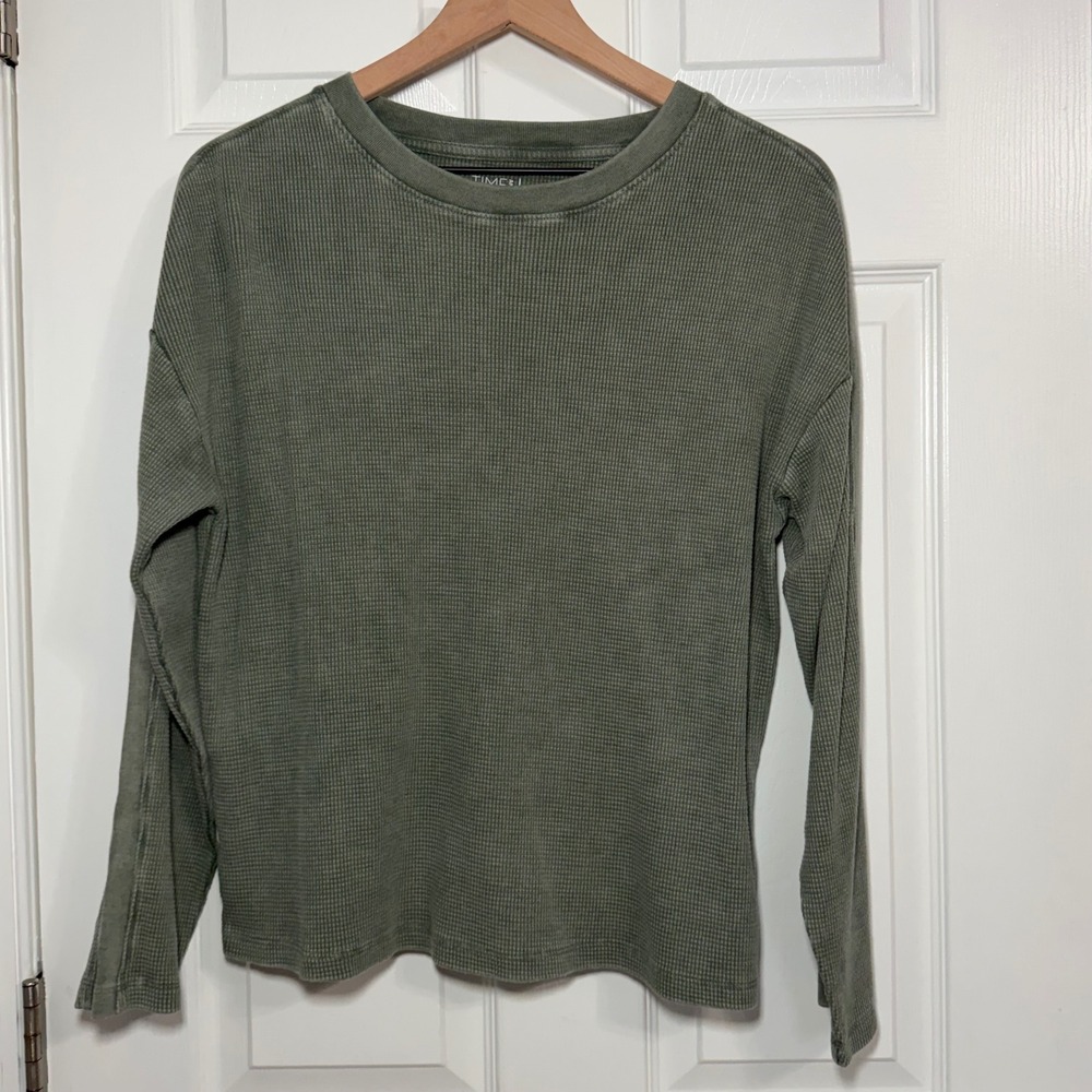 Time and Tru women's olive Green Waffle Knit Oversized Thermal Long Sleeve S 4-6